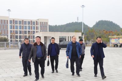 平安建設迎驗收，平安和諧滿校園——我校迎接“懷化市平安建設示范?！痹u估驗收