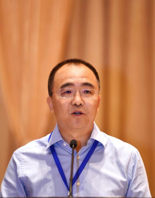 卓爾集團(tuán)閻志當(dāng)選為新一屆武漢市工商聯(lián)主席
