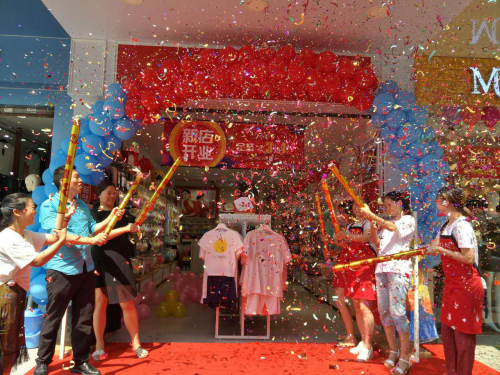 惠州女人心內(nèi)衣加盟店開(kāi)業(yè)，人氣旺盛生意火爆