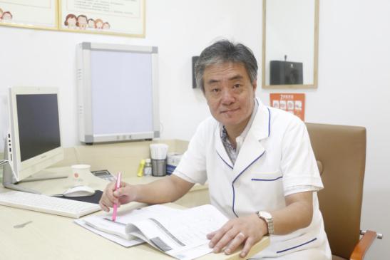 厚德載物 傳承大醫(yī)精誠 記北京天使兒童醫(yī)院兒科主任周大勇
