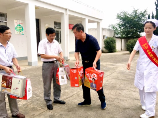 合肥博大與微型小學(xué)師生共慶教師節(jié)