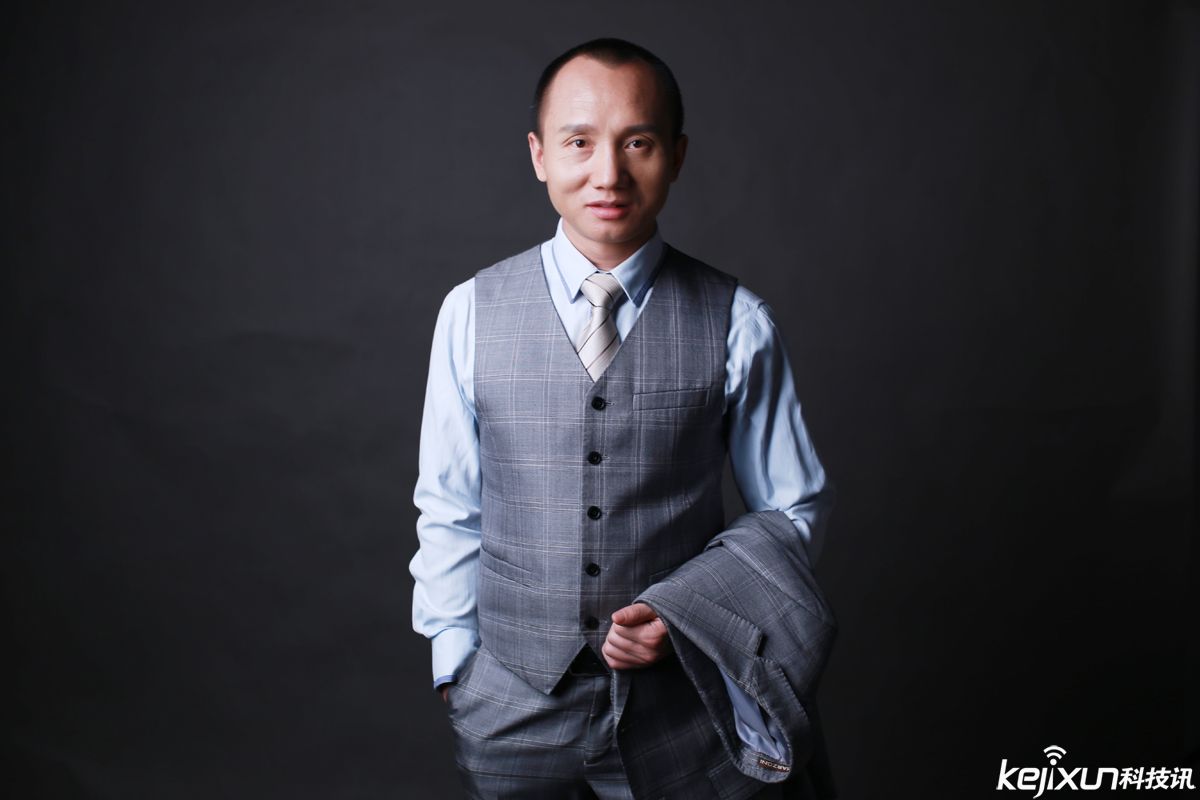 美業(yè)名師——中國(guó)美商集團(tuán)董事長(zhǎng)羅小林先生