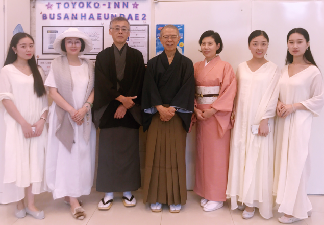 第13屆世界禪茶雅會(huì)安香主為佛祖禪茶供奉祈福禮