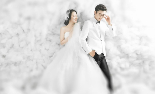 麗江婚紗照攝影排名哪家好一些——前十名實(shí)力工作室詮釋價(jià)格行情