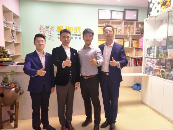 新匯成集團(tuán)與舞伽武藝校簽署藝考加盟合作協(xié)議