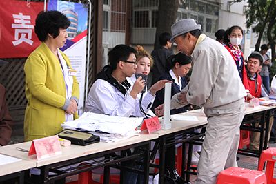 天津九龍男健醫(yī)院送醫(yī)下鄉(xiāng)-走進(jìn)基層為民義診